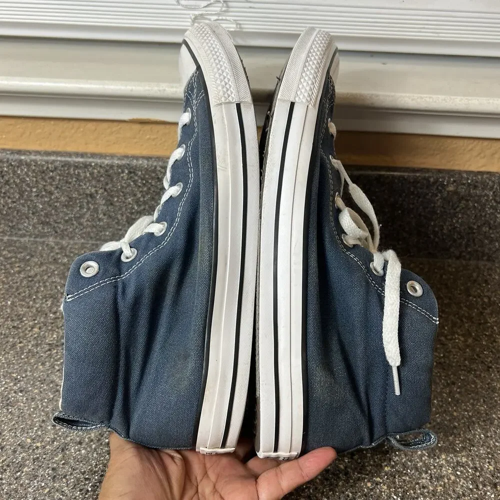 Converse blue canvas